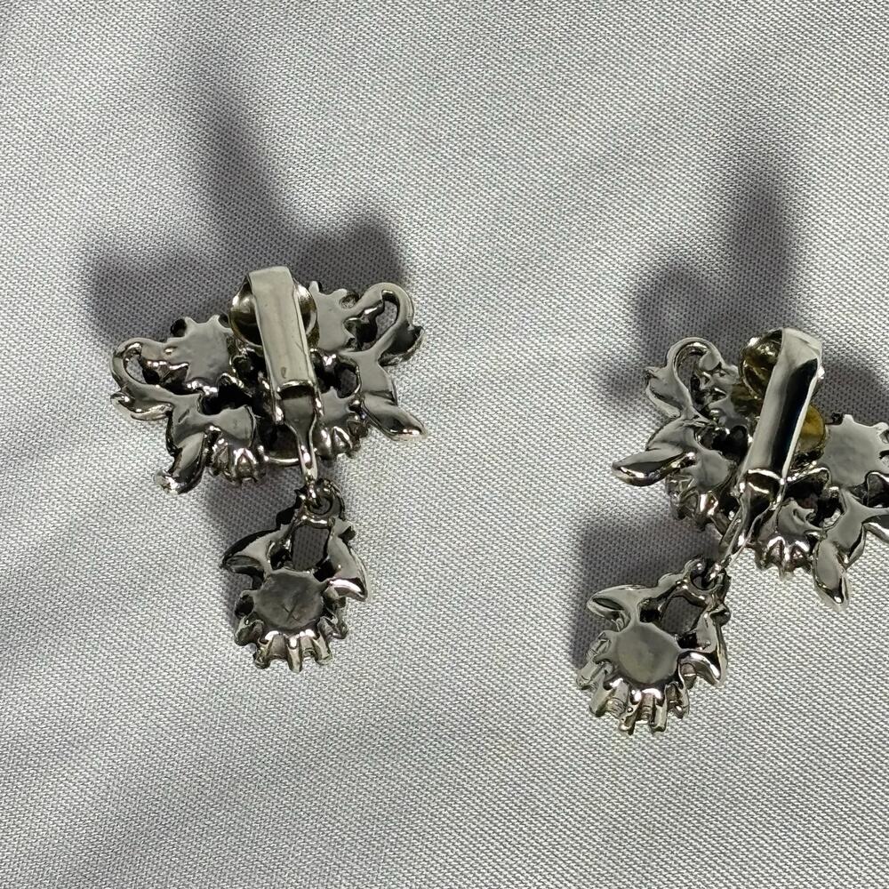 Vintage AB Rhinestone Clip-On Earrings Silver Tone 1” Mid Century - Picture 3 of 5